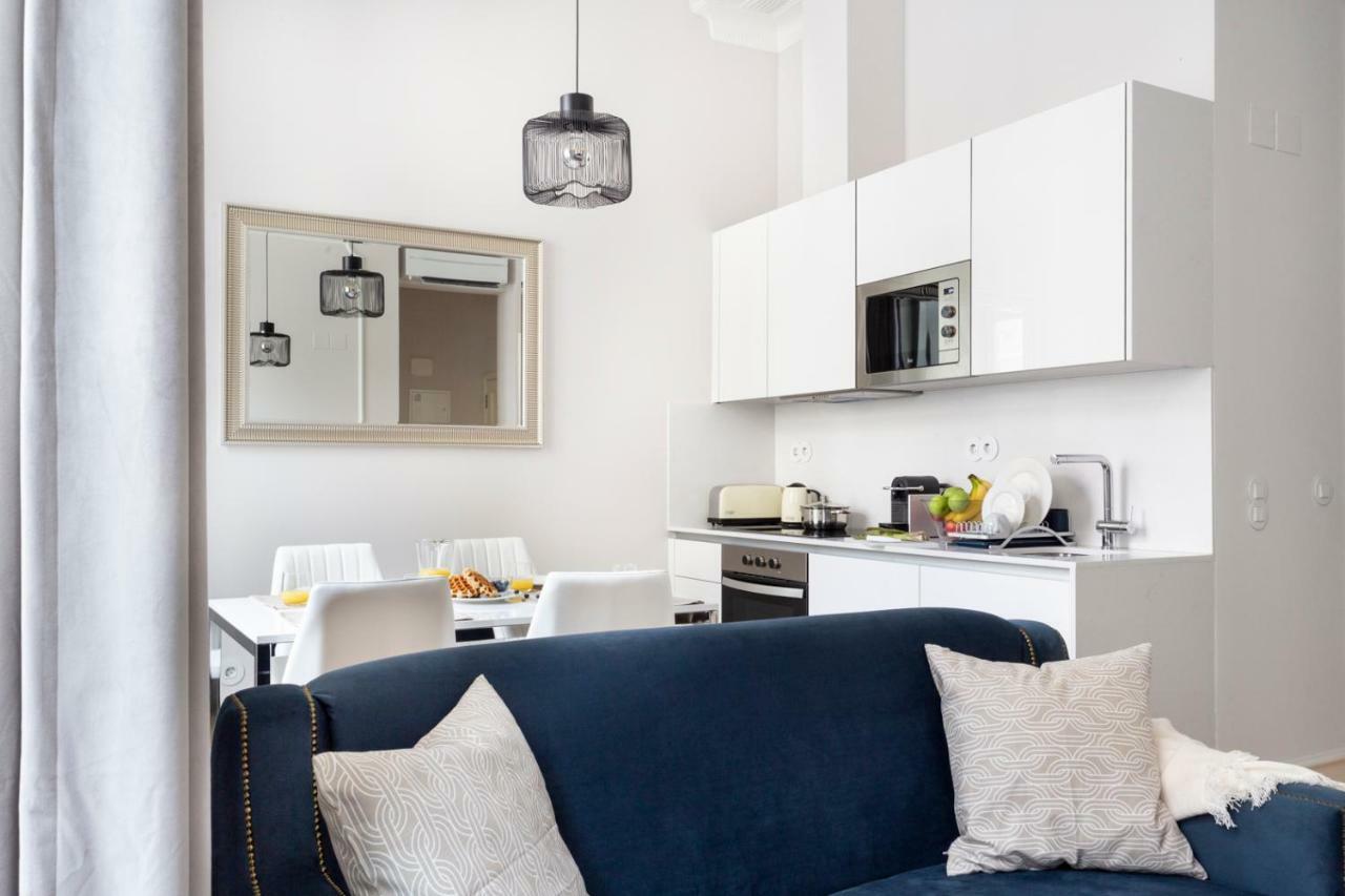 Joivy Wonderful 2Br Flat In The City Centre Lisbon Exterior photo